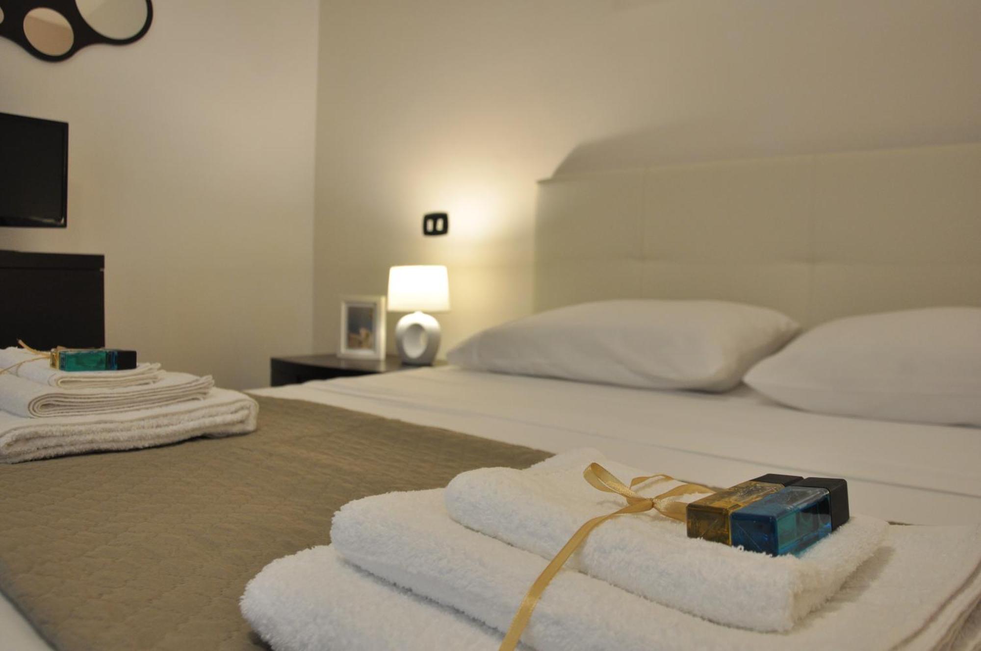 Apartamento Le Muse Caserta Exterior foto